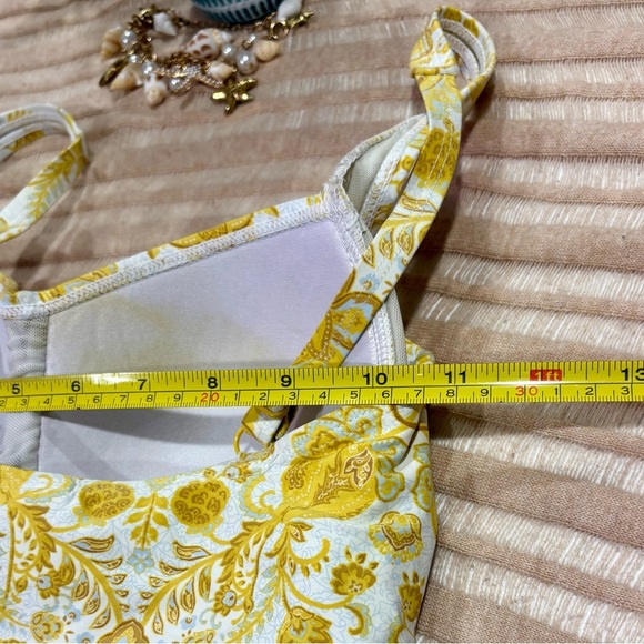 NipTuck Swim Yellow and Light Blue Paisley Tankini Woman’s Size 4 - Picture 4 of 7